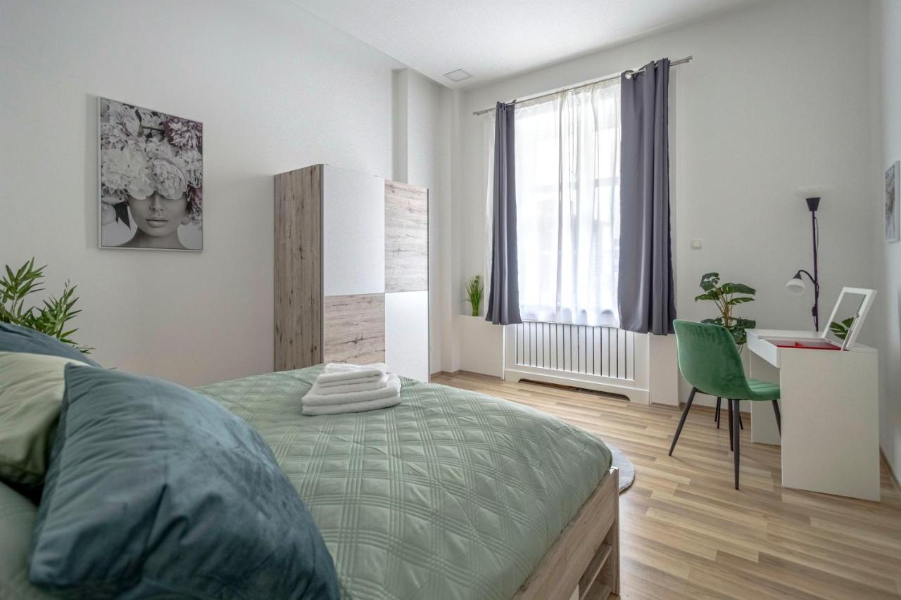 Chameleon Apartment Boedapest Buitenkant foto